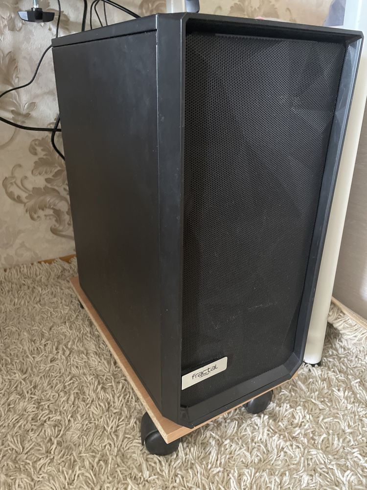Корпус fractal design meshify c
