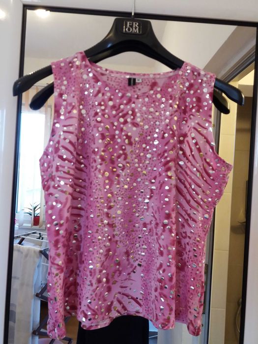 Продавам нови вечерни и коктеилни рокли с пайети