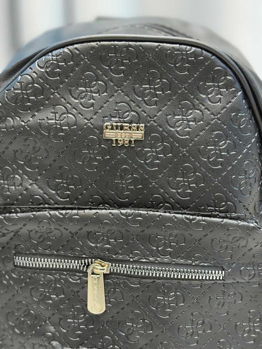 Дамска раница Guess