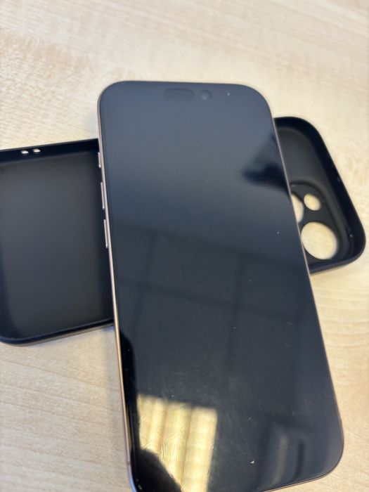 Vand Iphone 16 Pro Gold