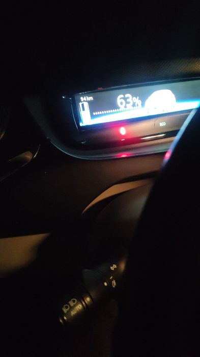 Продавам Рено зое