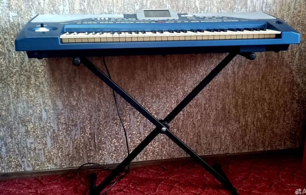 Продаю Korg PA 800 в хорошем рабочем состоянии