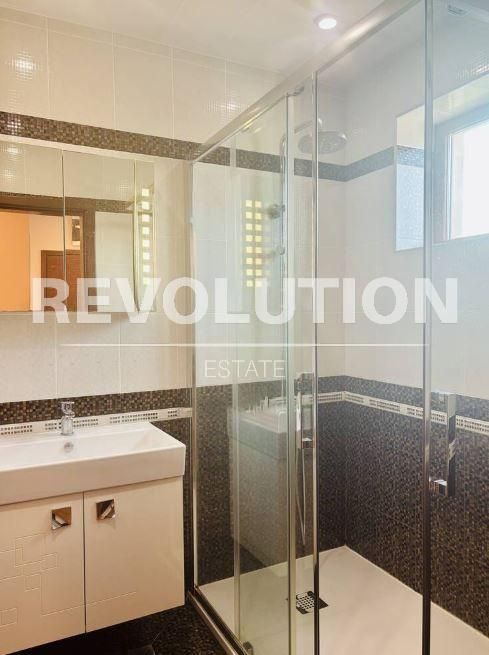 Тристаен апартамент в района на св. Константин и Елена!