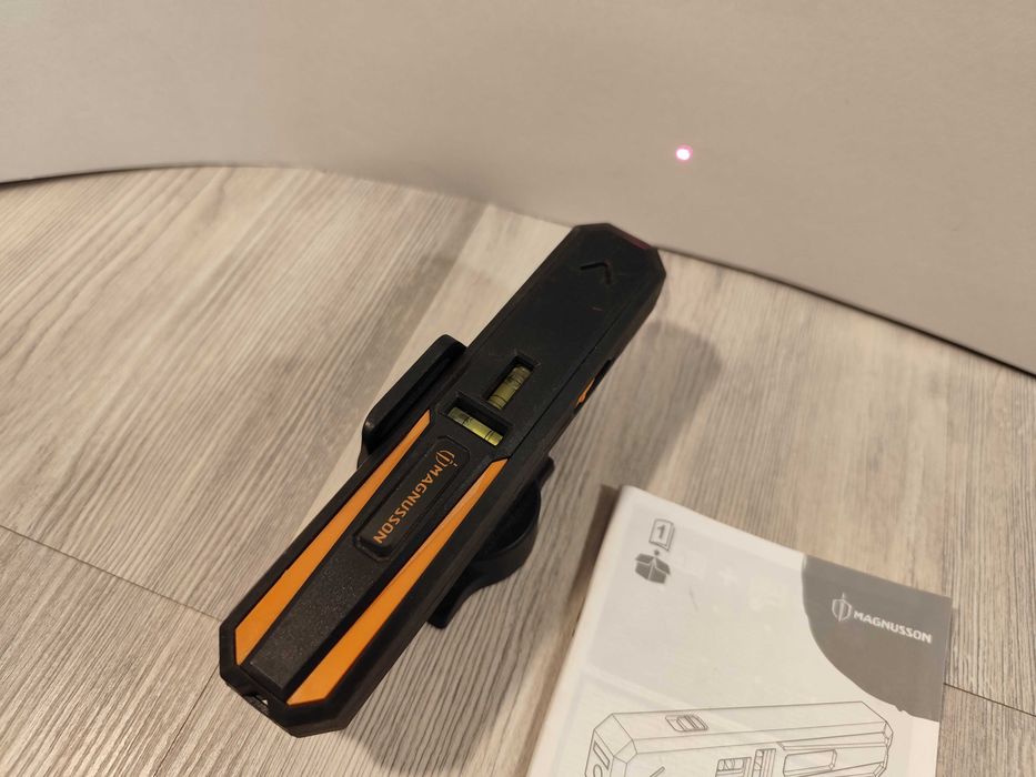 Nivela laser Magnusson punct si linie