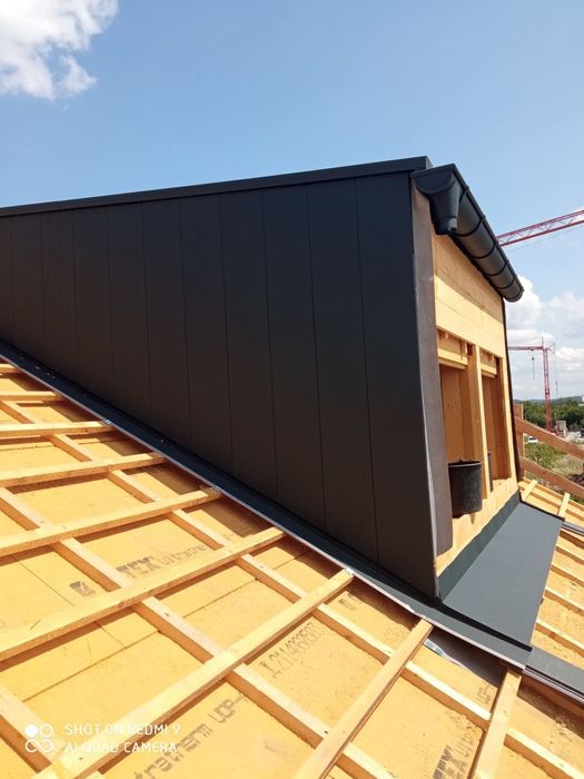 Executam acoperisuri de A la Z si reparatii de Urgenta