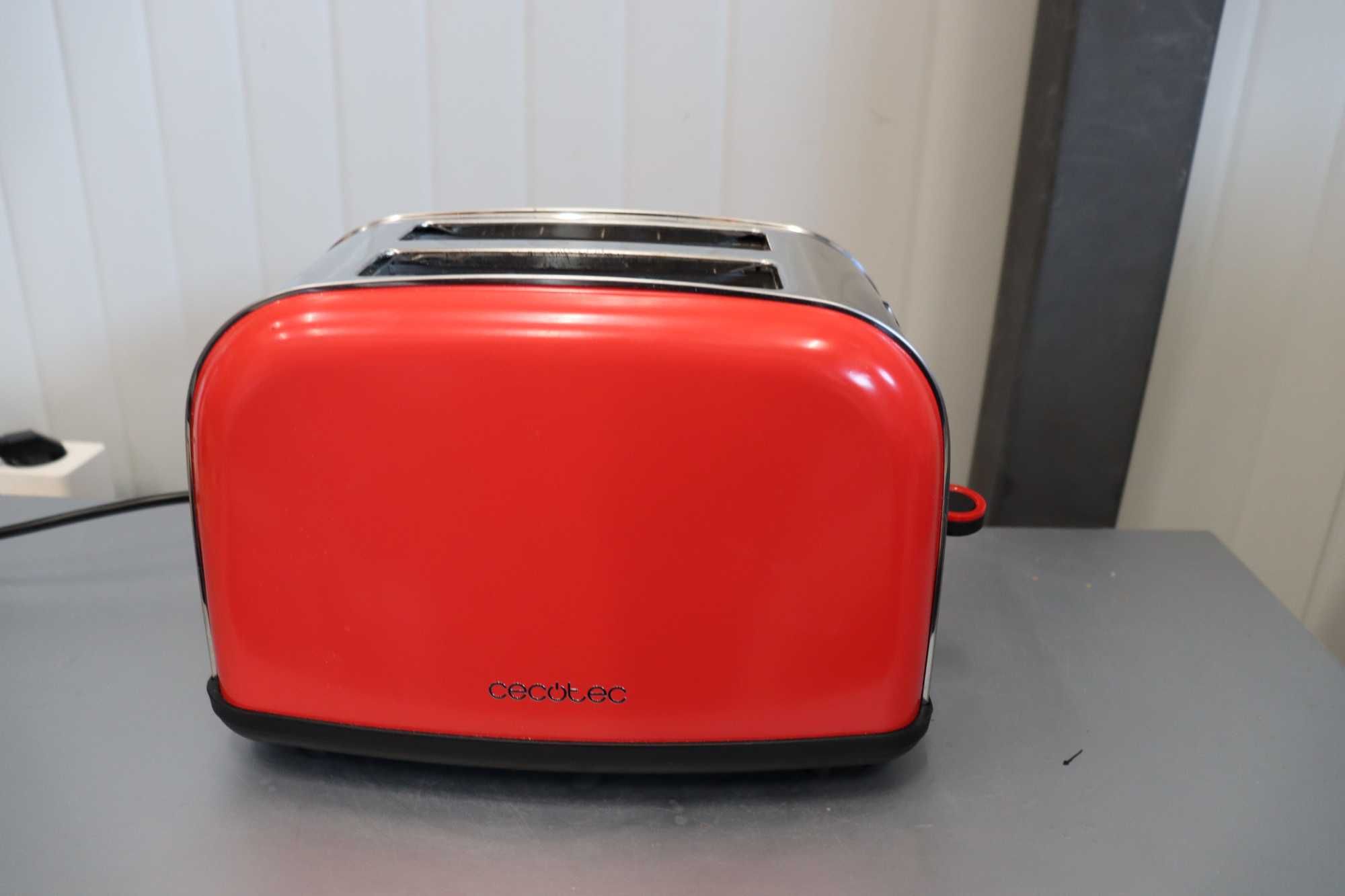 Тостер Cecotec Toastin' time 850 Red Lite. 850W, Капацитет за 2 филии
