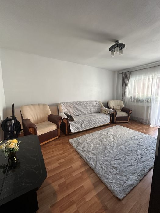 Apartament 3 camere/ 2 bai/ etaj 3/ OMV Milea