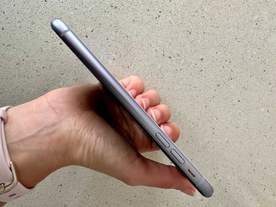 Iphone 11  64 GB