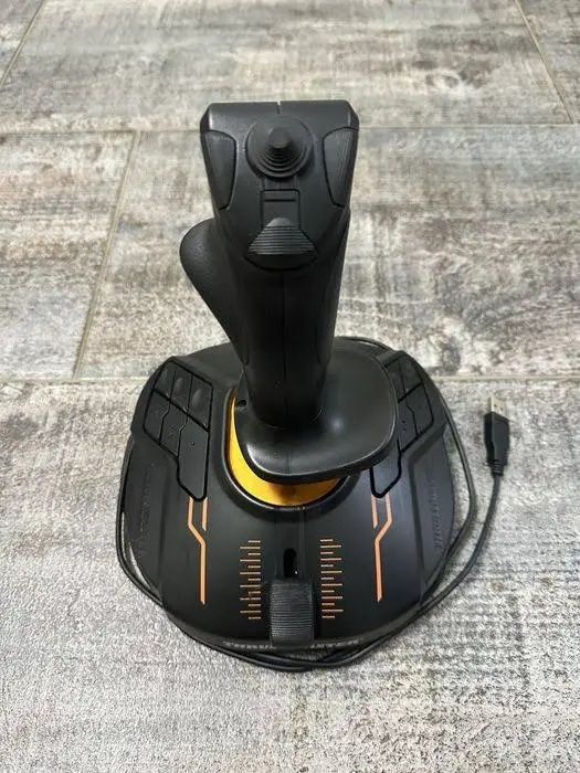 Joystick Thrustmaster