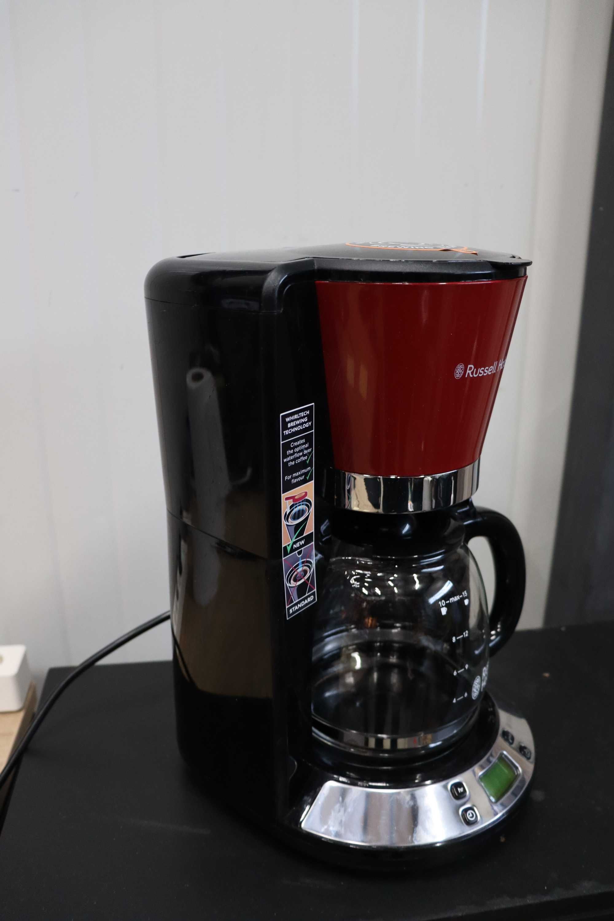 Шварц Кафемашина Russell Hobbs Digital Glass Victoria 1.25L, 1100W