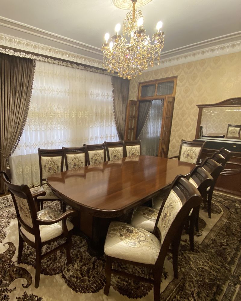 Абсолютно Новый столь и 12 стуль