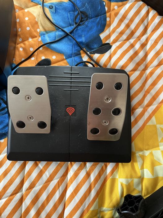 Продавам волан с педали GENESIS SEABORG400