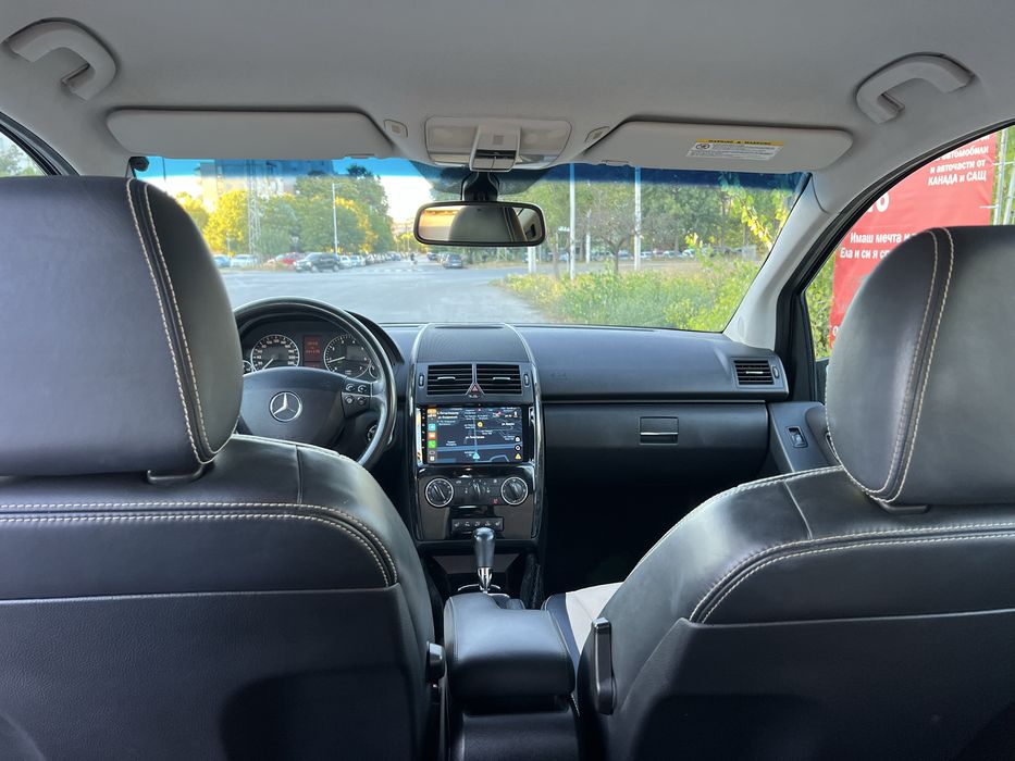 Mercedes-Benz A200 | Автоматик | Designo салон | CarPlay | 141 000 км
