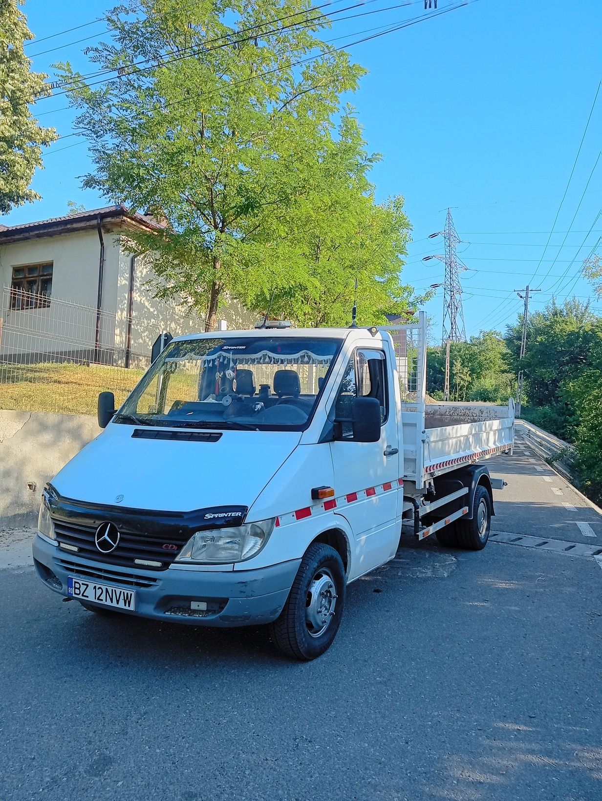 Vând camioneta Mercedes Sprinter