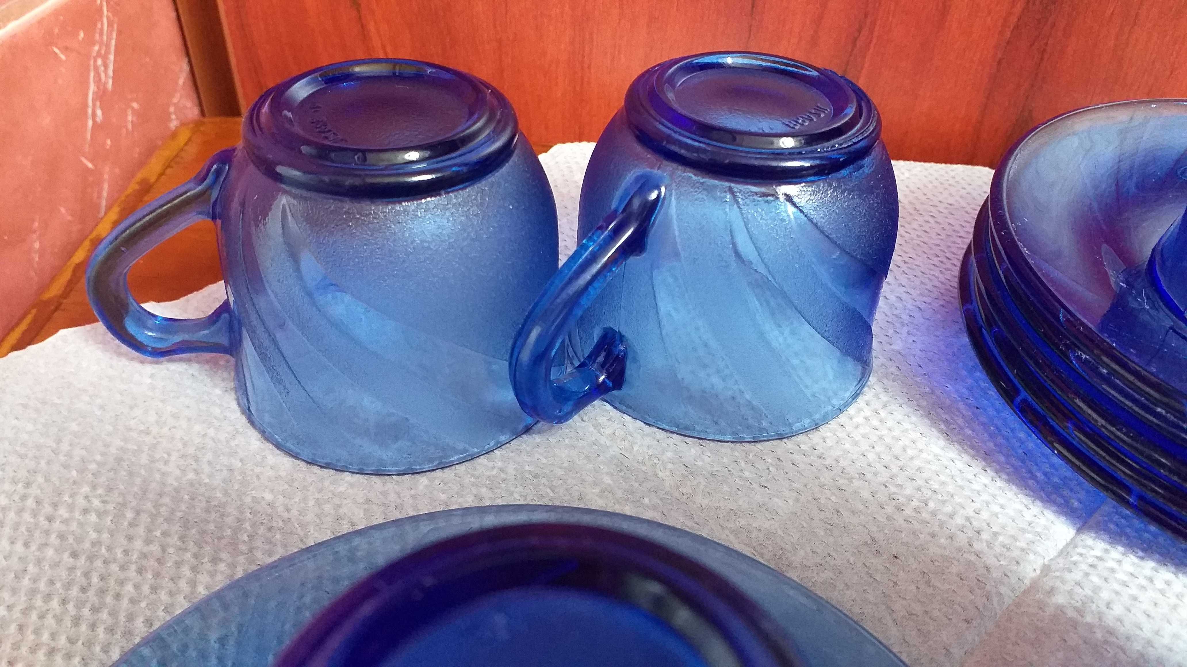 Cescute de cafea, 6 farfuriute/cescute din sticla de culoare albastru