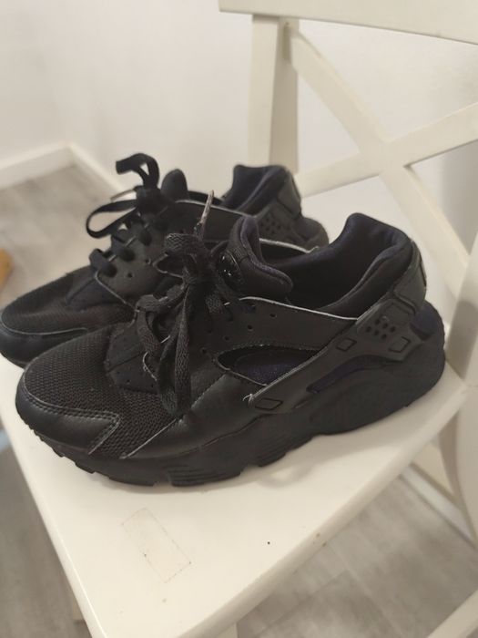 Nike Huarache Run GS Air   EU 38,5 (lucrat mai mic aproximativ 36,5)