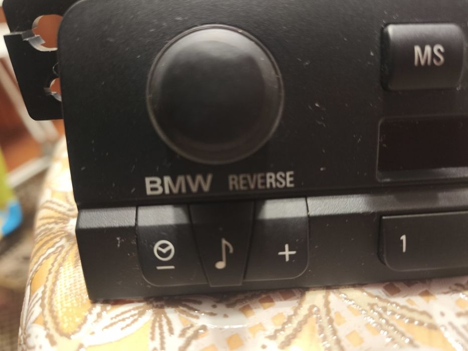 Радио касетофон за автомобил. Clarion CRN 37 и BMW reverse (PHILIPS)