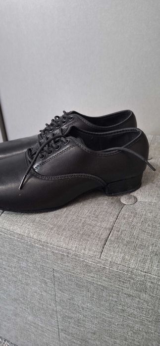 Обувки за спортни танци