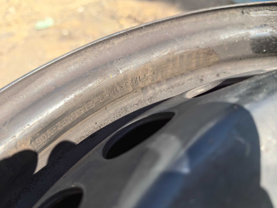 16 цола 5 х 120 мм Фолксваген Транспортер Т5 / Т6 / Крафтер - 6,5 Инча