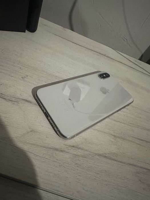 Iphone Xs  перфектен!