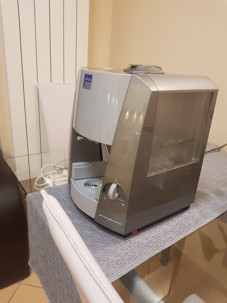 Кафемашини LB300, LB900, LB1200 и SGL плюс капсули кафе Lavazza/Лавац