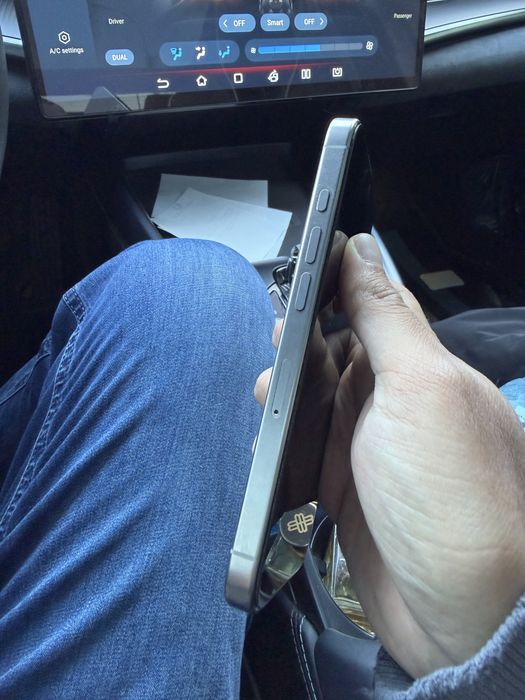 Iphone 16 Pro 256 Sim