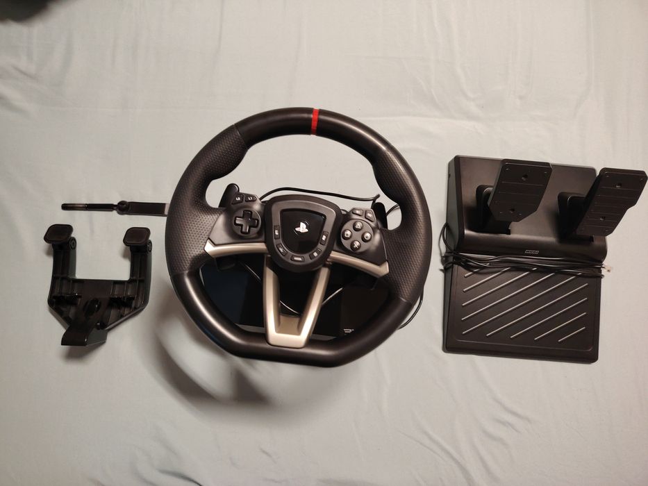 Vând un volan de gaming HORI Racing Wheel APEX [RWA]
