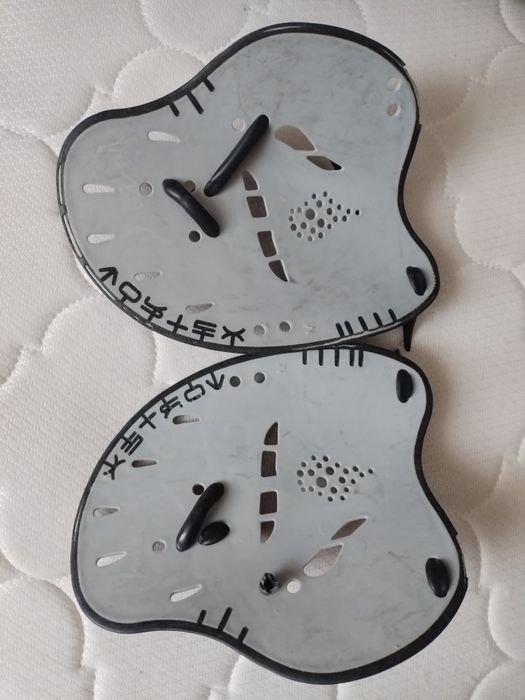 Лапатка для плавания Арена .