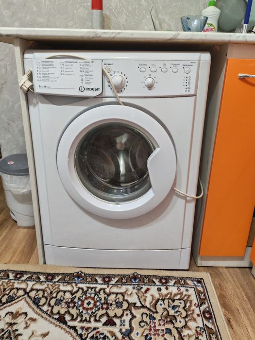 Продам стиралку в хорошем состоянии.
