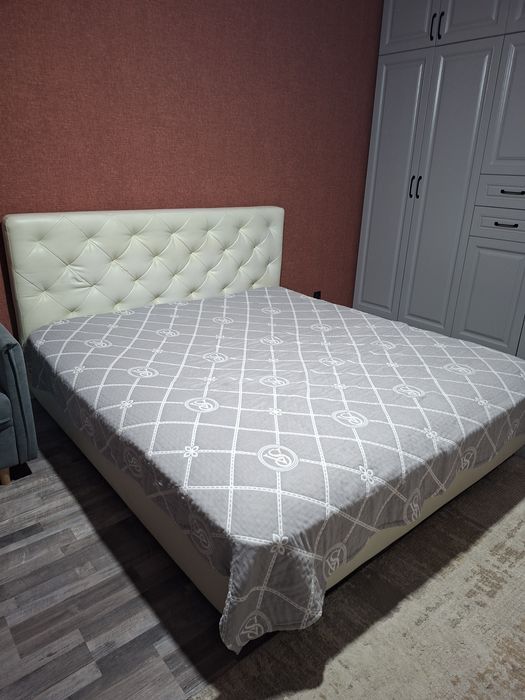 Кровать двухспальная