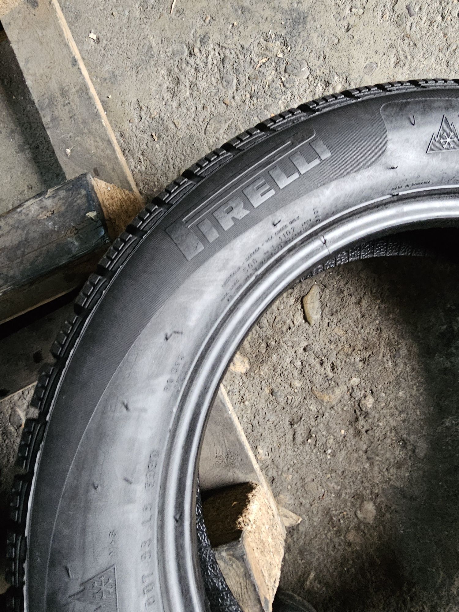 4 anvelope iarna 175 65 15 Pirelli 7mm