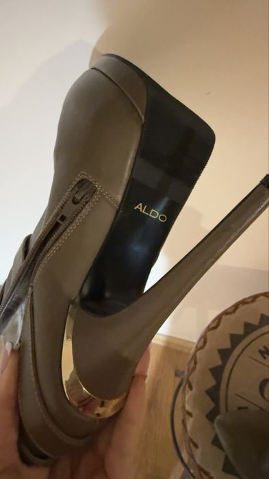 Боруши естествена кожа “Aldo” 39 номер