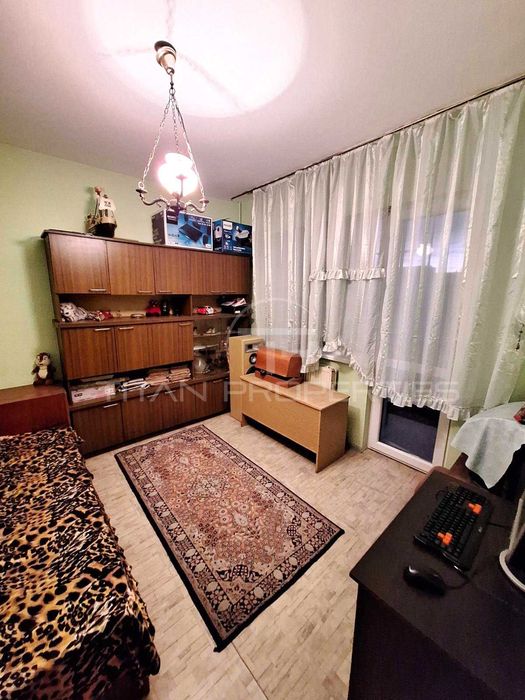Продава се Тристаен апартамент в Пловдив, Тракия - 86 кв.м за 1280 €/кв.м - Снимка #4