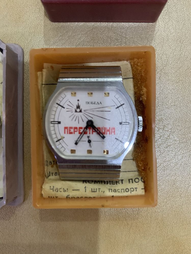 Продается Коллекционные часы СССР — Poljot 17 Jewels и Победа, новые