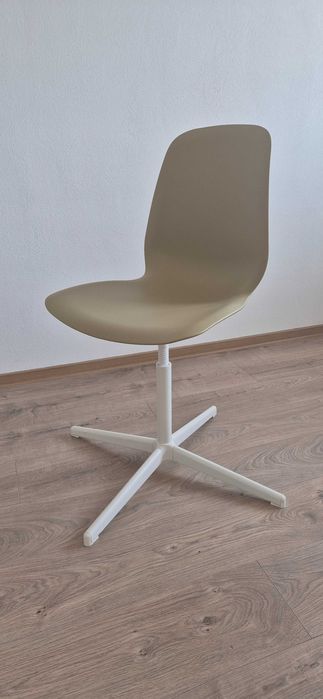 4 Scaune rotative pentru birou