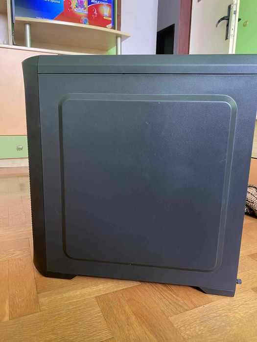 Кутия за компютър