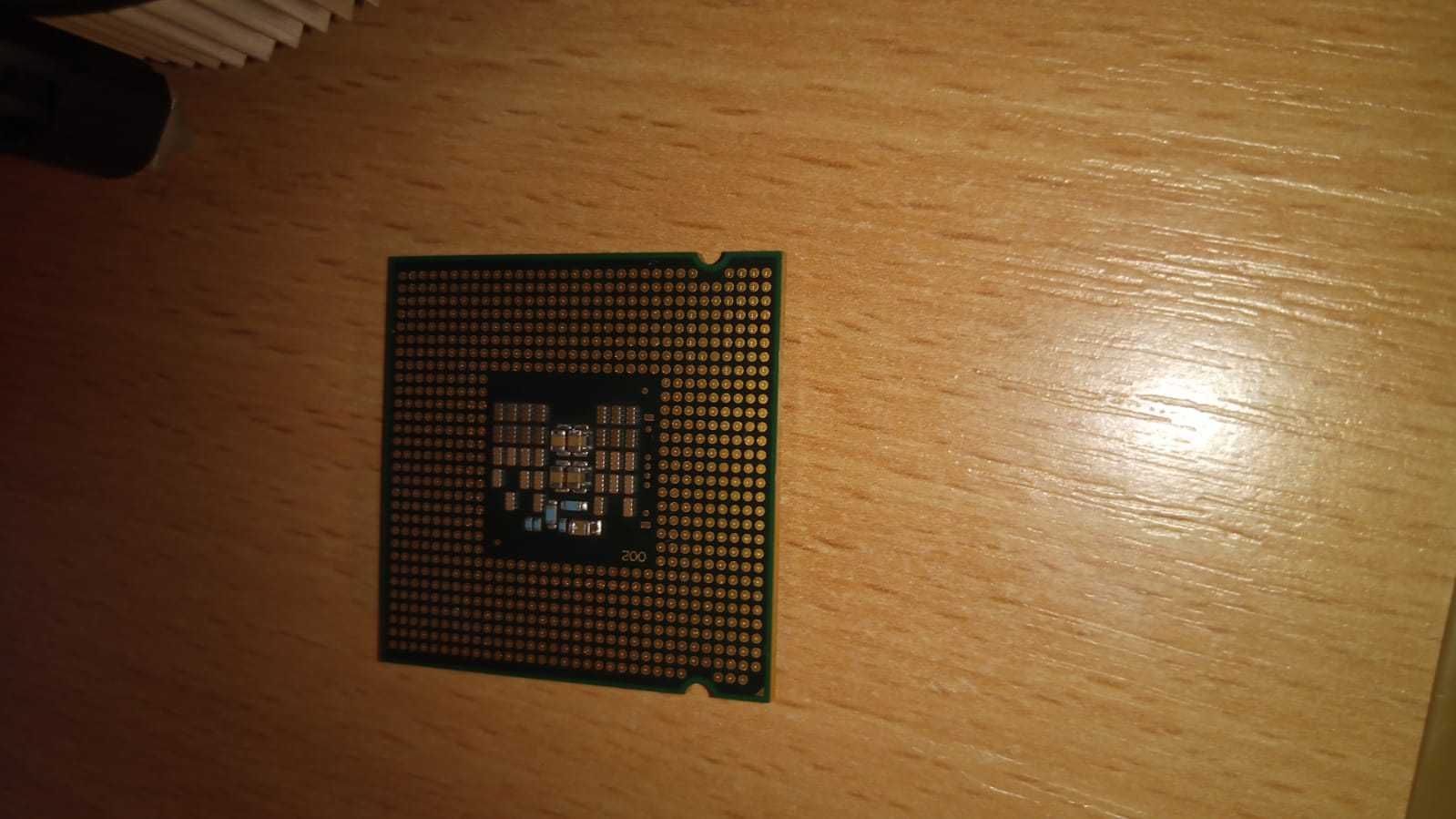 Procesor CPU Intel Core 2 Quad Q9300 SLAMX SLAWE 2,5 GHz 6 MB LGA775