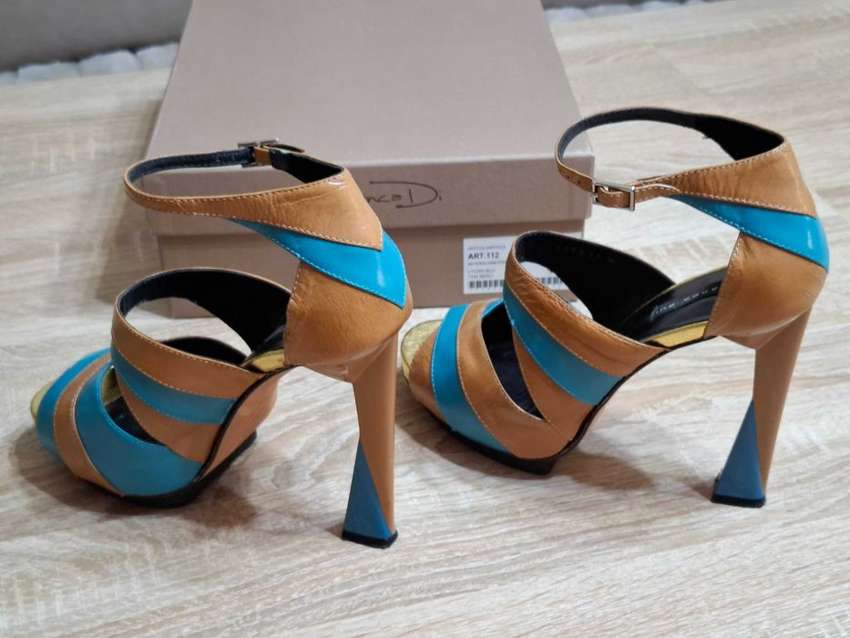 Елегантни сандали от естествена кожа