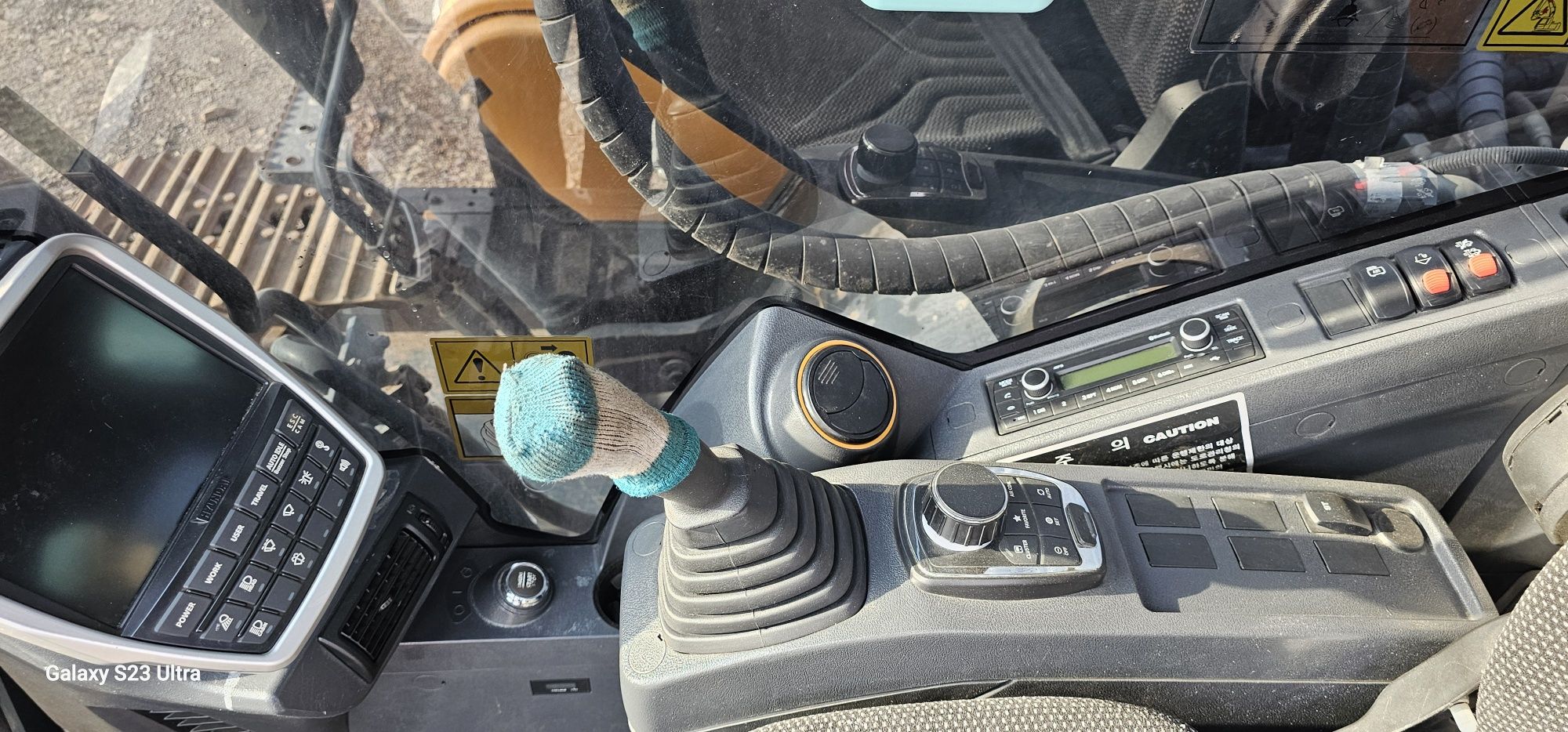 Sotuvda Hyundai HX220A