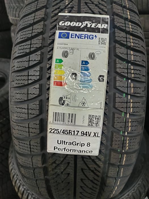 Зимни гуми Good Year 225/45/17цола Ultra Grip8