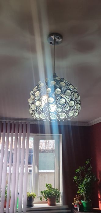 Продам люстру в хорошем состоянии
