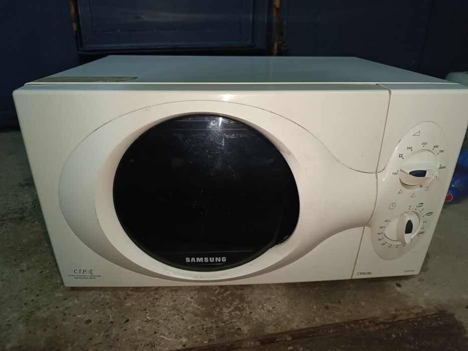 Продам микроволновую печь