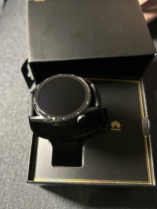 Смарт часовник HUAWEI GT 3