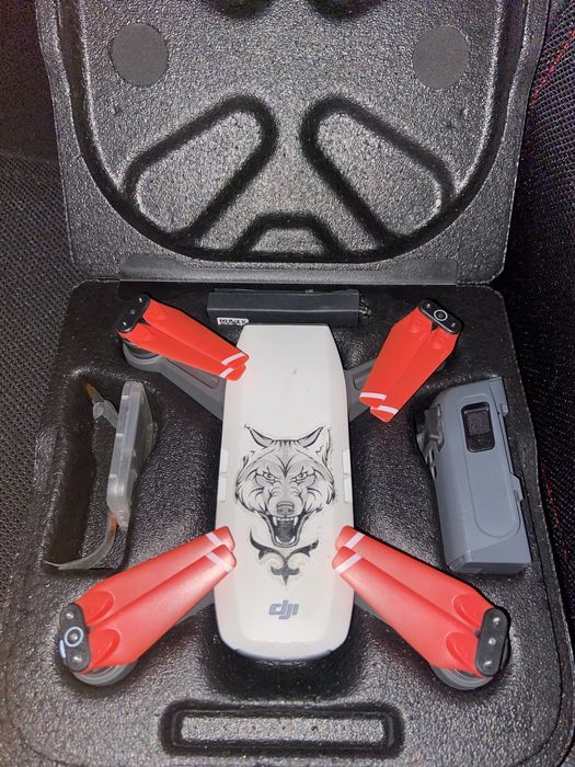 Продам квадрокоптер dji spark