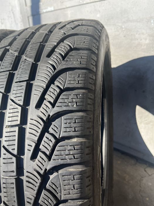 2 бр. зимни гуми 225/50/17 Pirelli DOT 3722 5,5 mm