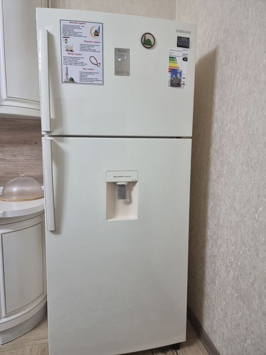 Холодильник Samsung RT-53K6510EF/WT бежевый