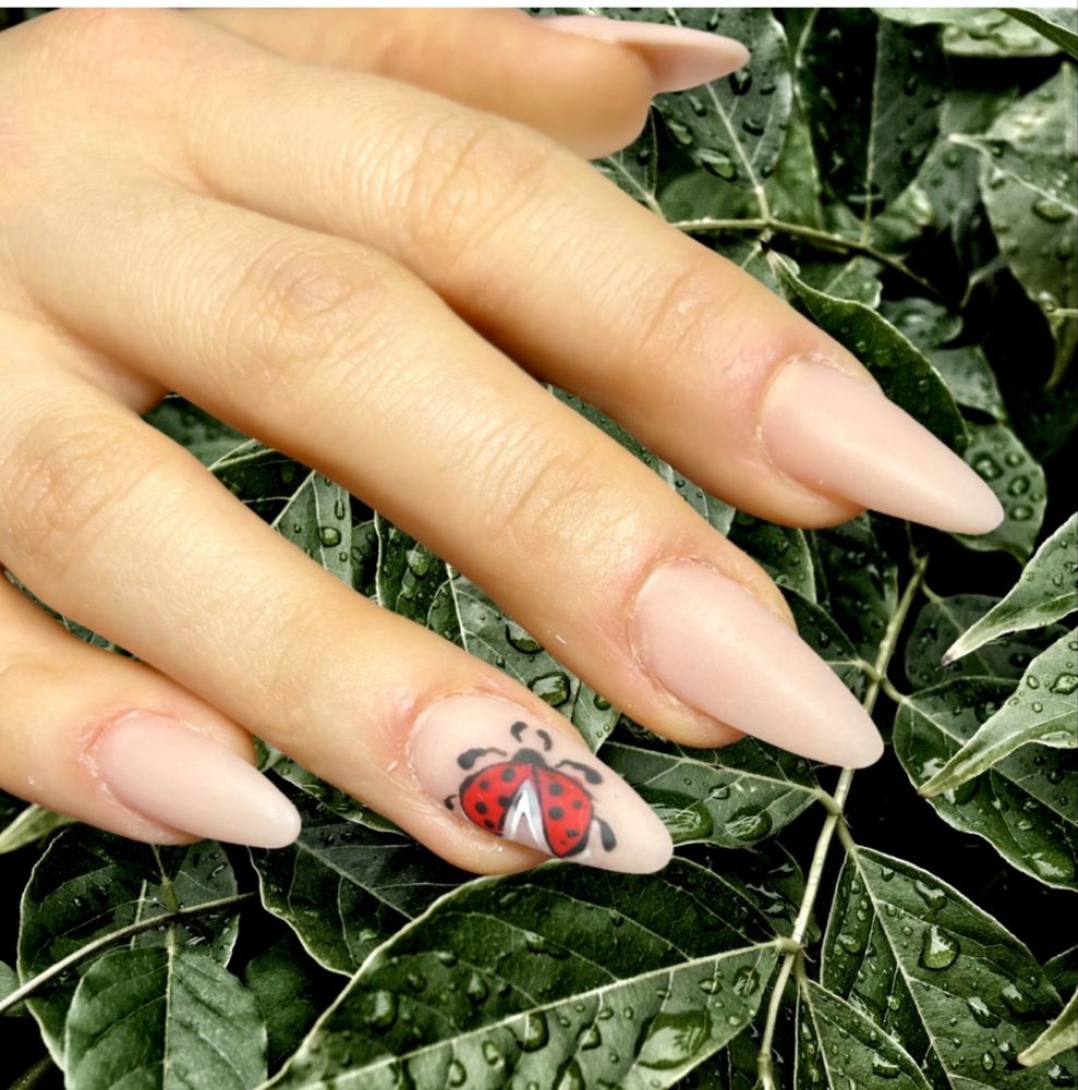 Unghii gel, polygel, ojă semi si acryl, zona P-ta Romană