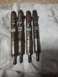 Set injectoare injector 1.5 dci euro 3 8200553570 Logan