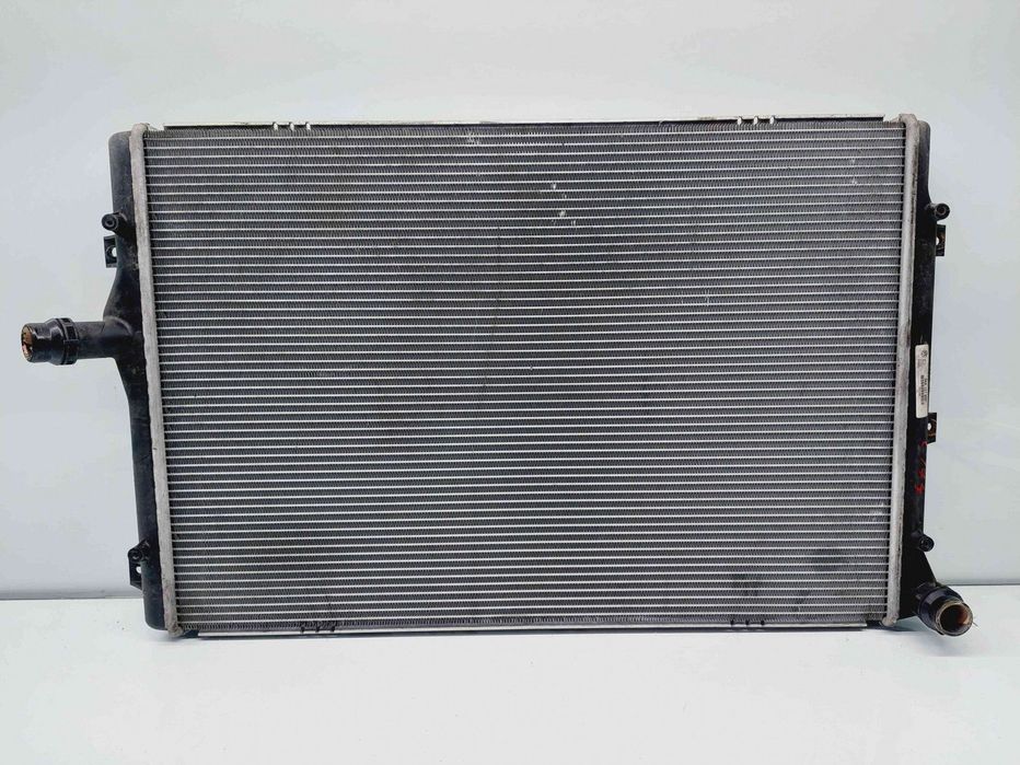 Radiator apa Volkswagen Passat B7 (362) [Fabr 2010-2014] 3AA121253 1.6