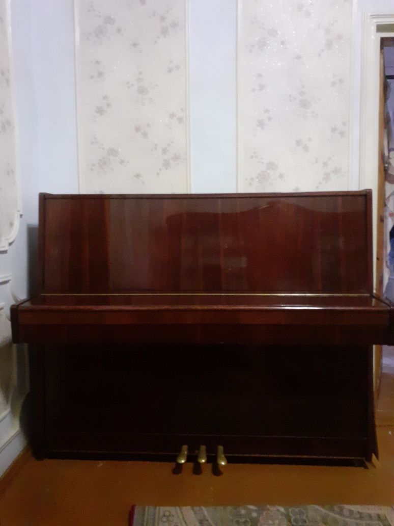 Belarus Fortepiano sotiladi/ Продаётя фортепиано Беларусь  300 y.e.